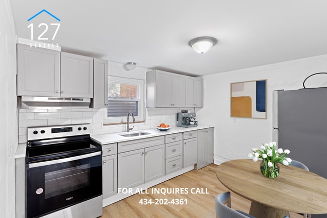 Building Photo - Prime Location 1-Bedroom Apartment in the Heart of Lynchburg