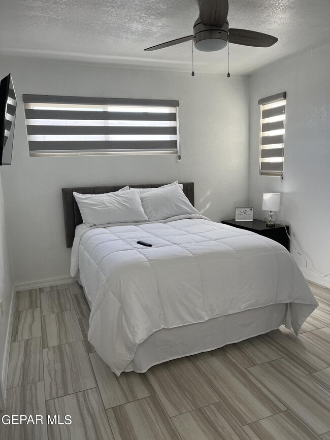 Foto del edificio - 4317 Yandell Dr
