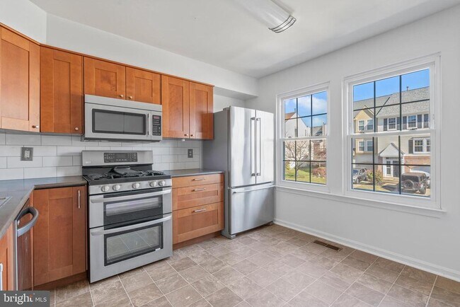 Building Photo - 7813 Flager Cir