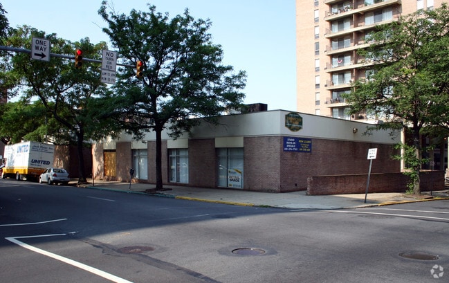 Building Photo - Washington Towers