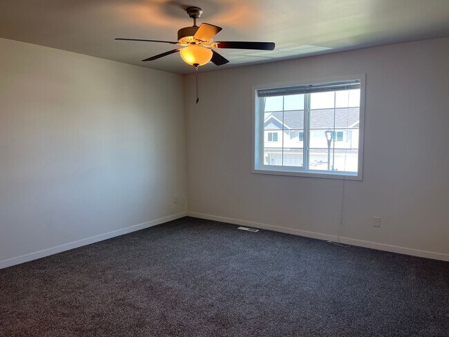 Foto del edificio - 3 Bed 3 Bath Single Family Home