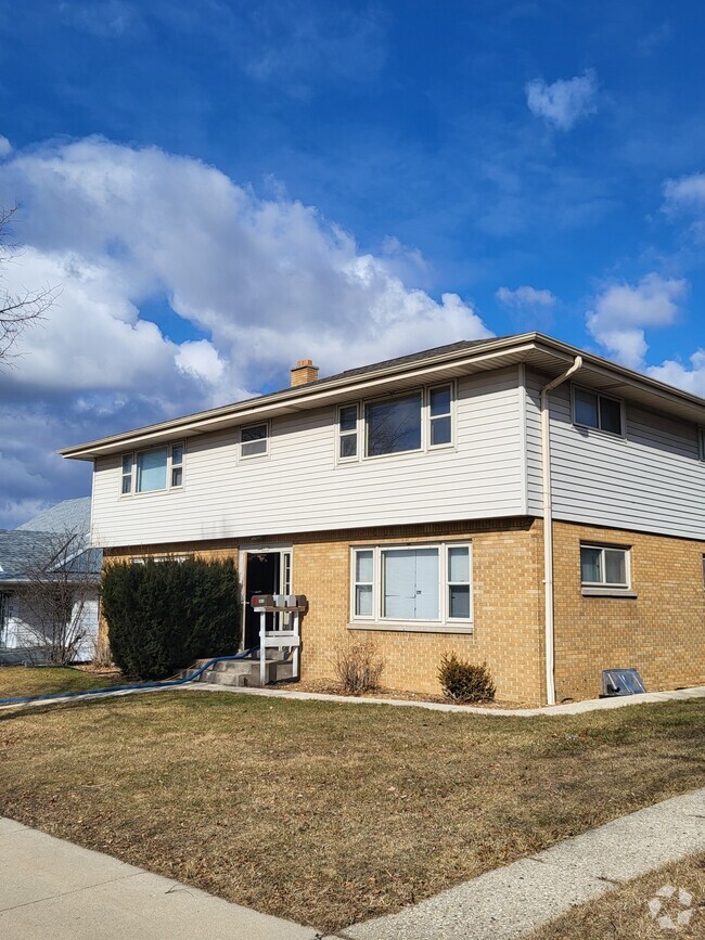 Building Photo - 6810 W Morgan Ave