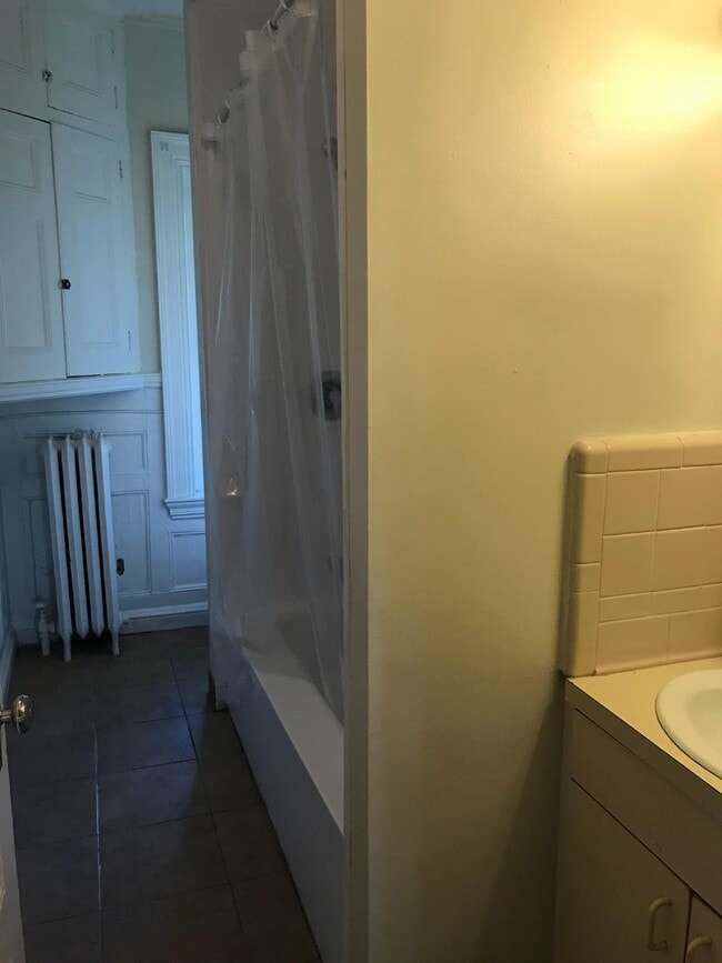 Building Photo - 535 Newbury St