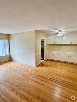 Building Photo - 816 Hayworth Ave