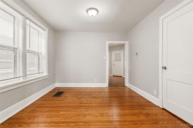Foto del edificio - 3969 Potomac St