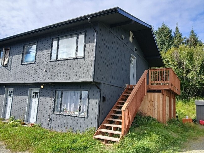 Building Photo - 398 Mountain View Dr