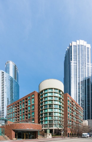 Building Photo - 480 N McClurg Ct