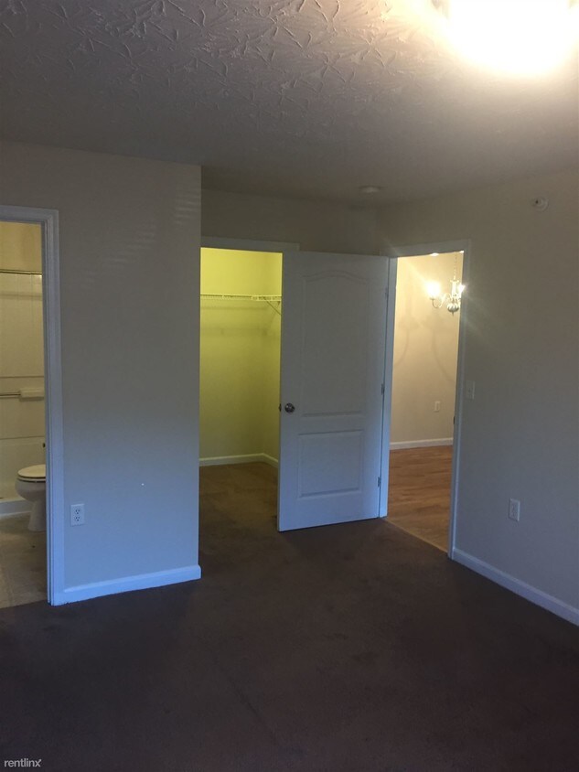 Foto principal - 4563 Foley Rd