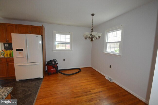 Building Photo - 2940 Frazer Rd