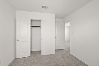 Building Photo - 14983 Clay Harvest Rdg