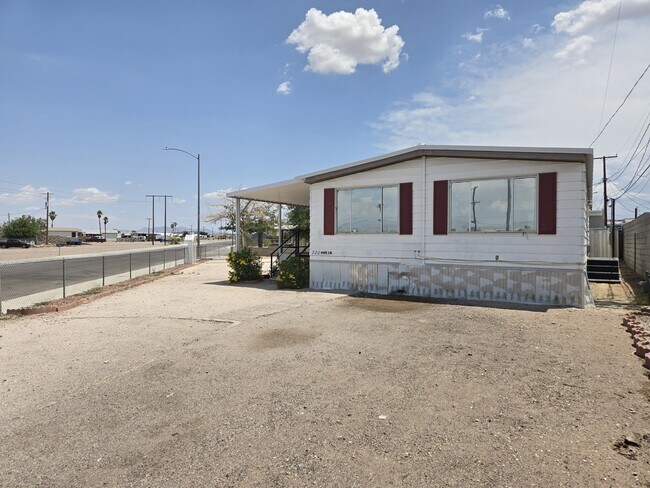 Foto del edificio - 220 Hopi Ln
