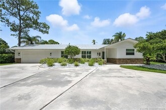 Building Photo - 1119 NW Fork Rd