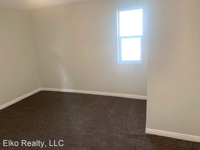 Building Photo - 2 br, 1 bath House - 150 4th Street