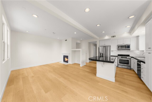 Building Photo - 50 Cienega