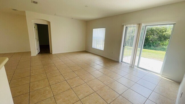 Foto del edificio - Bella Pointe-3633 Sail Harbor Kissimmee FL...