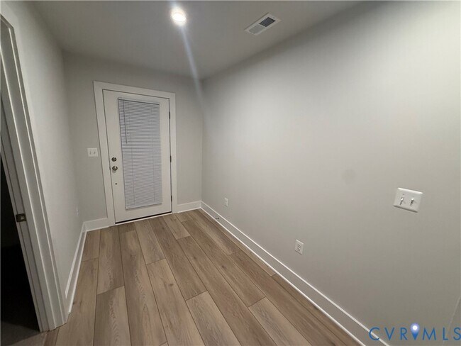Foto del edificio - 9452 Belladdie Wy