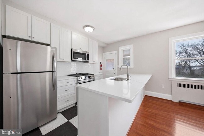 Building Photo - 500 Park Ave