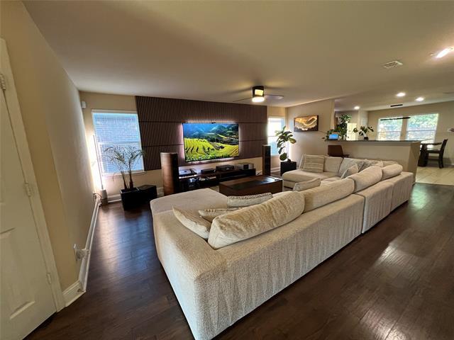 Foto del edificio - 12946 Adela Dr