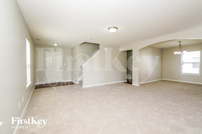 Foto del edificio - 3421 Black Forest Ln