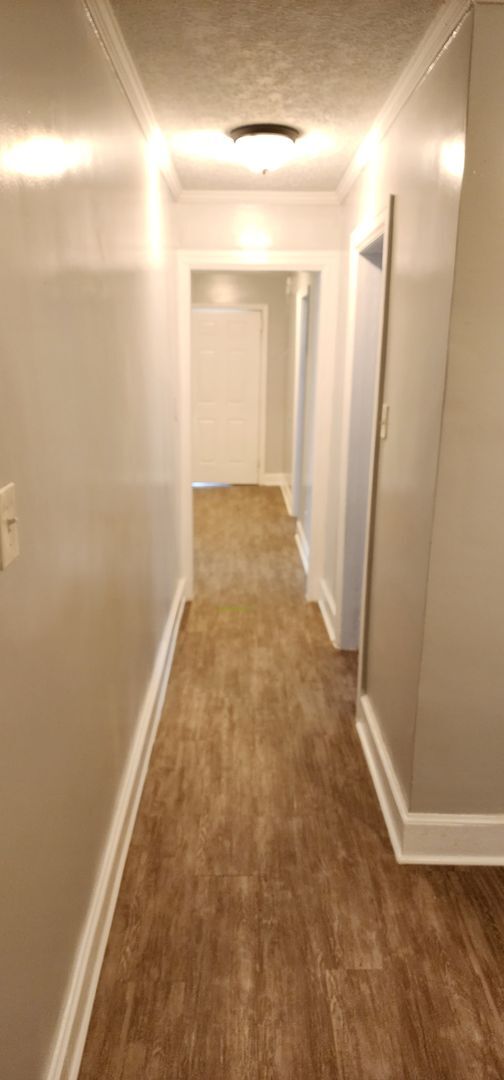 Foto del edificio - 4 Bedroom; 2 Bath home with Central Heatin...