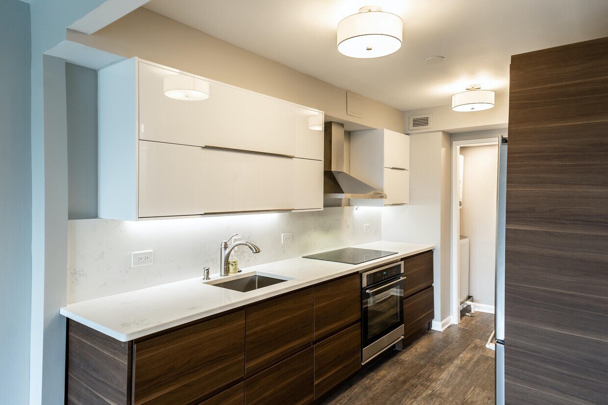 Foto principal - 1001 26th St NW