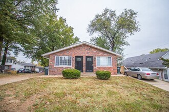 Building Photo - 2385 Ridgecrest Dr