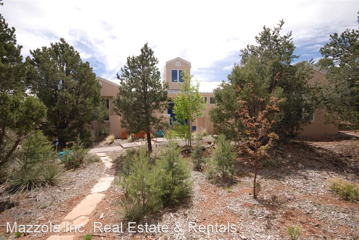 Primary Photo - 4 br, 2 bath House - 69 Kiva Pl.