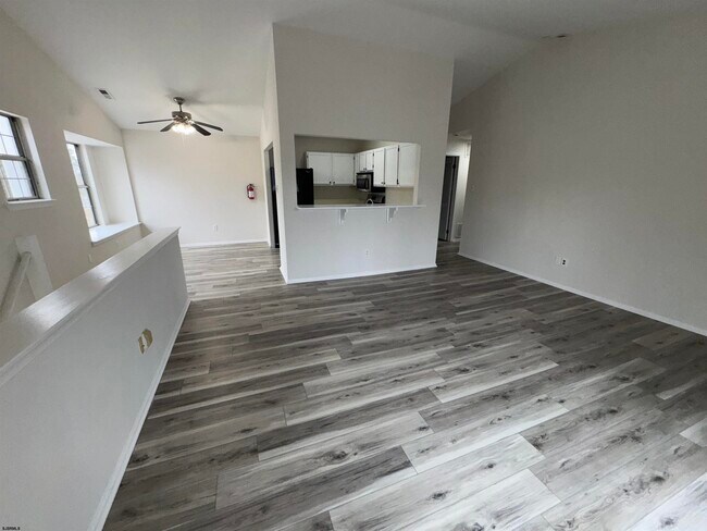 Foto del edificio - 4893 Bayberry Pl
