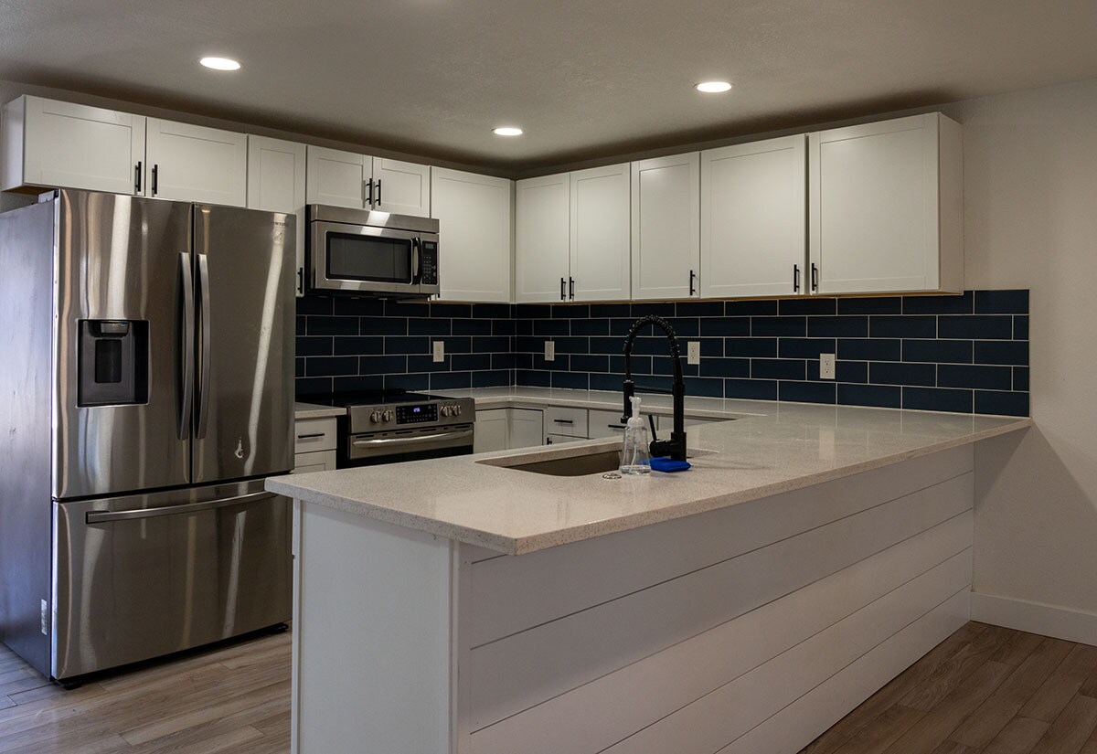 Primary Photo - 2000 N Fry St