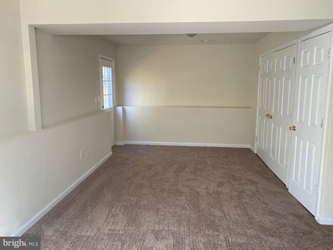 Building Photo - 7305 Stone Crossing Dr