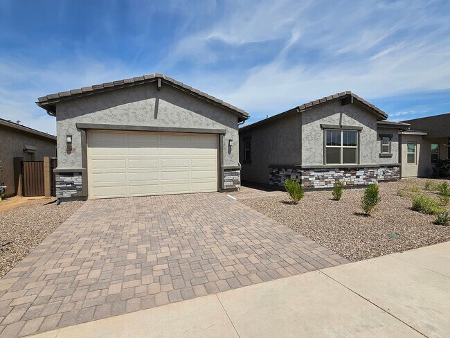 Foto del edificio - 22668 E Starflower Dr