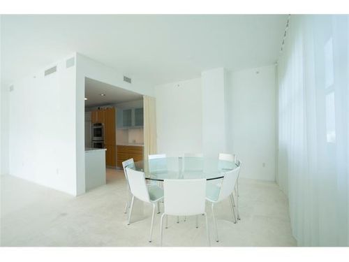 Building Photo - 6103 Aqua Ave