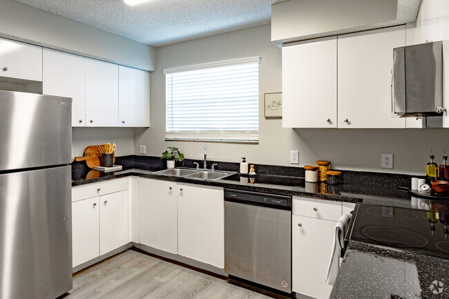 2BR, 2BA - The Cypress - Kitchen - ARIUM Cypress Lakes