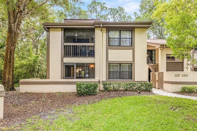 Building Photo - 125 Woodlake Wynde