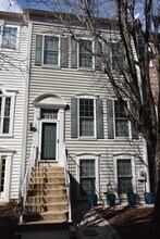 Building Photo - 6005 Ricketts Walk