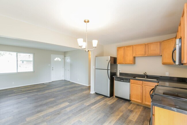 Building Photo - 5538 Tulsa Way