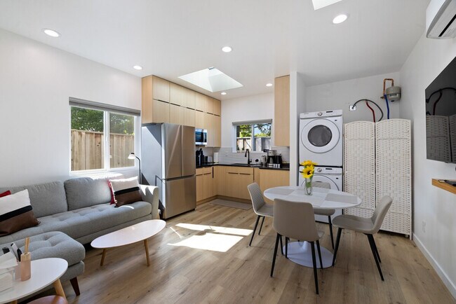 Foto del edificio - 1048 Empey Way