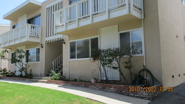 Building Photo - 25239 Bigelow Rd