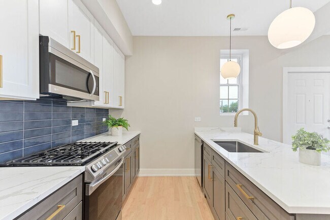 Foto del edificio - 2910 N Allen Ave
