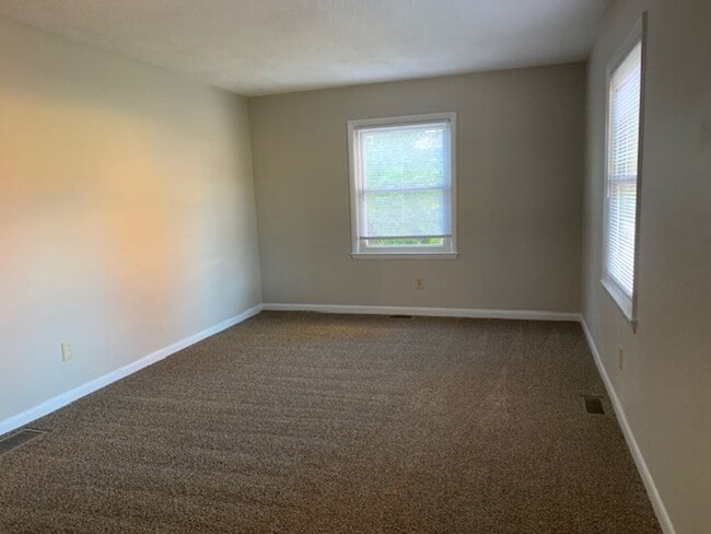 Building Photo - 50% OFF UNTIL 2026!  APPLICATION FEE ONLY ...