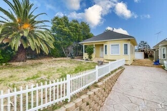Building Photo - 6729 Wunderlin Ave