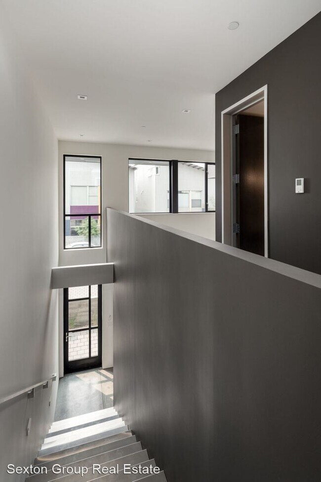 Foto del edificio - 4 br, 2 bath House - 811 Folger Ave