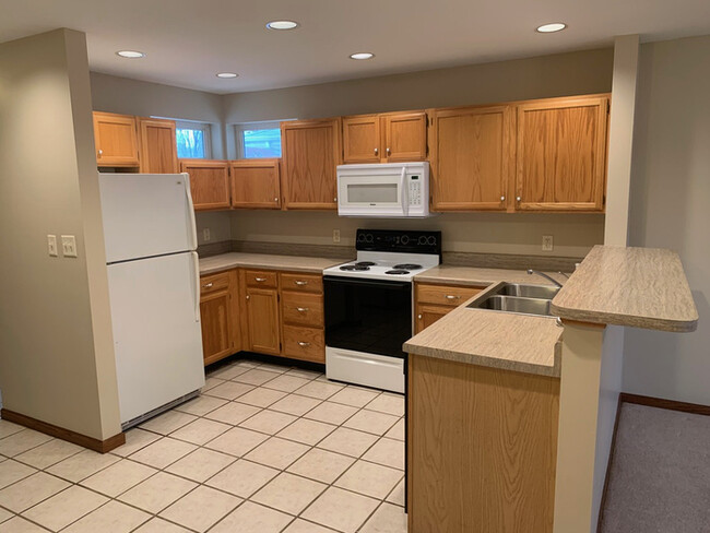 Building Photo - Duplex Unit in Northwest Peoria