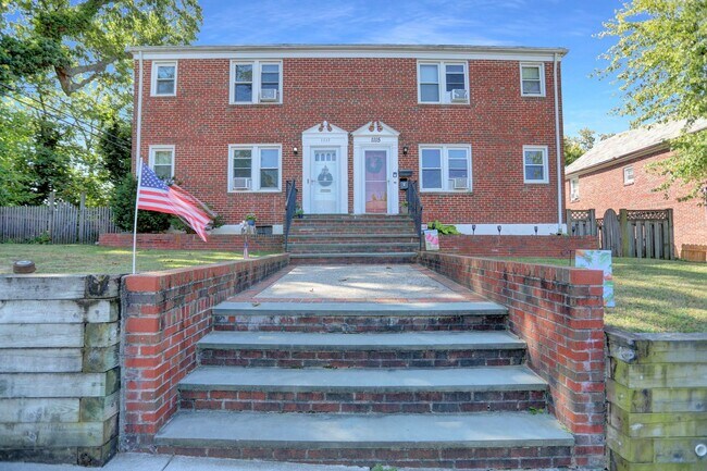 Building Photo - Cedarcroft Property