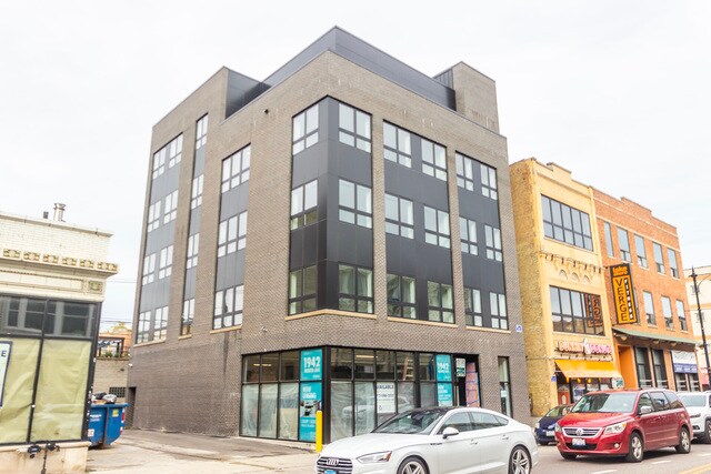 Building Photo - 1621 N Winchester Ave