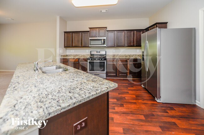 Foto del edificio - 530 Sunrise Ln