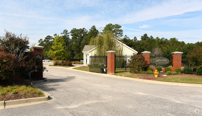 Building Photo - Woodlake Apartments