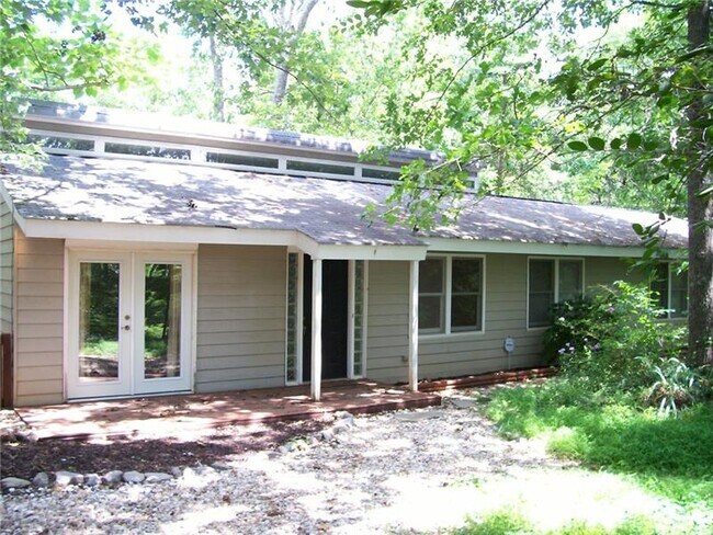 Building Photo - 372 Azalea Ridge