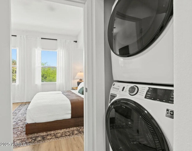 Building Photo - 301 W Roosevelt St