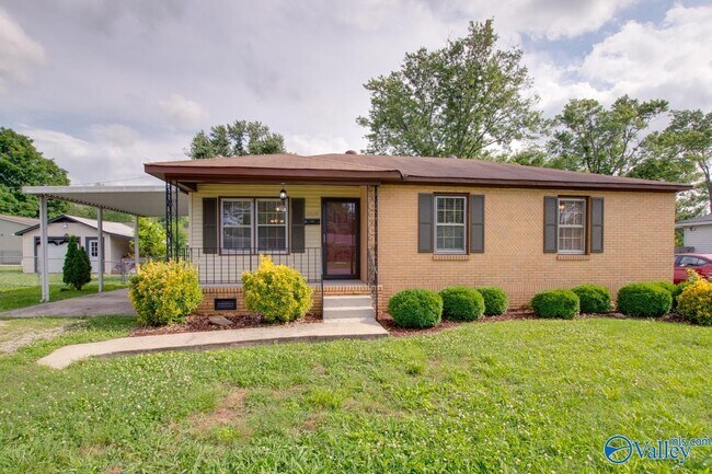 Foto del edificio - 1830 Oakwood Ave NE
